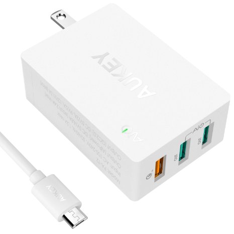 Quick Charge 2.0 AUKEY 42W 3-Port USB Wall Charger for Galaxy S7/S6/Edge, Note 4/5, iPhone, Nexus - White