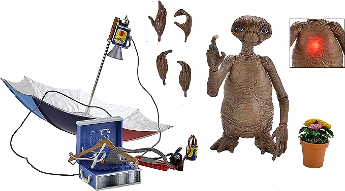 NECA - E.T. - 40th Anniversary Deluxe E.T. Ultimate 7" Action Figure with LED Chest