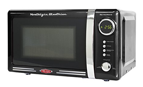 Nostalgia RMO770BLK Retro Series 0.7 Cubic Foot 700-Watt Microwave Oven