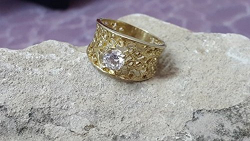 Engagement ring,Clear quartz ring,lace round ring,gemstone ring,April birthstone ring,gold band ring,birthday ring