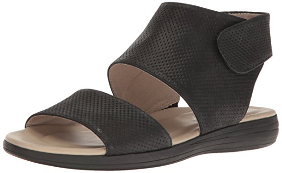 Naturalizer Women's Fae Flat Sandal