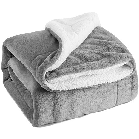 Sherpa Throw Blanket Lt Grey 150x200cm Reversible Fuzzy Microfiber All Season Blanket for Bed or Couch by Bedsure