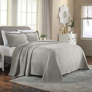 Superior Celtic Circles Bedspread with Matching Pillow Shams, Queen, Platinum, 3 Pieces