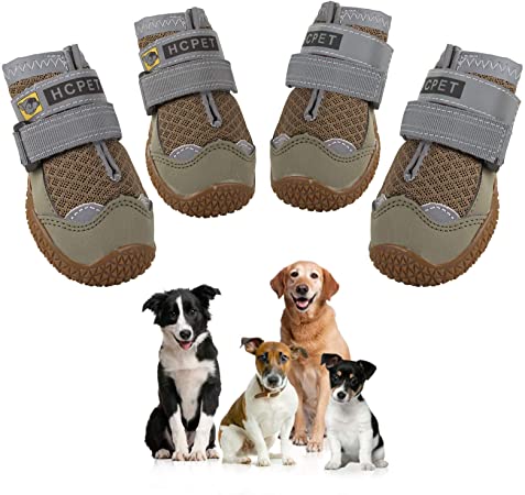 Ufanore Dog Boots, Breathable Dog Shoes with with Reflective and Adjustable Velcro Rugged Anti-Slip Sole Dog Shoes 4 Pcs