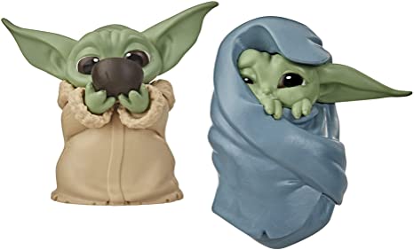 Star Wars The Bounty Collection The Child Collectible Toys 2.2-Inch The Mandalorian “Baby Yoda” Sipping Soup, Blanket-Wrapped Figure 2-Pack