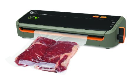 FoodSaver GameSaver Outdoorsman Vacuum Sealing System Designed for up to 40 Consecutive Seals GM2050-000