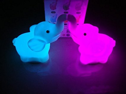 A pairs 7 Color Changing Elephant LED Night Light Lamp with Battery Party D¨¦cor