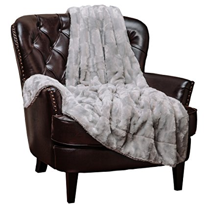 Chanasya Super Soft Fuzzy Fur Elegant Faux Fur Rectangular Embossed Pattern With Fluffy Plush Sherpa Cozy Warm Light Gray Throw Blanket - Ice Silver