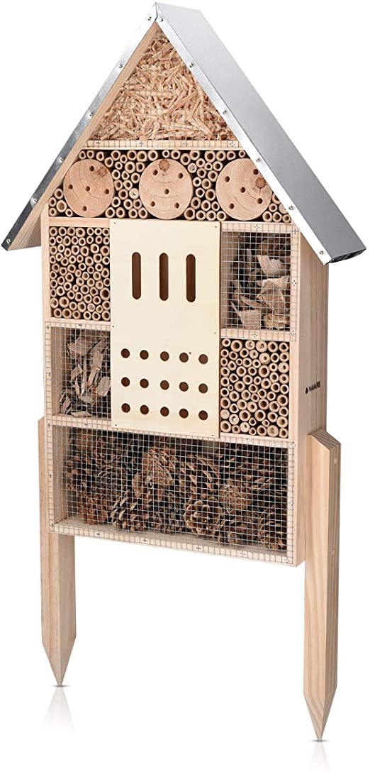 Navaris Hôtel à Insecte Bois - Cabane Abri XL 38 x 11,5 x 57 cm avec 2 Piquets - Nid Nichoir pour Abeilles Papillons et Autres Insectes Volants