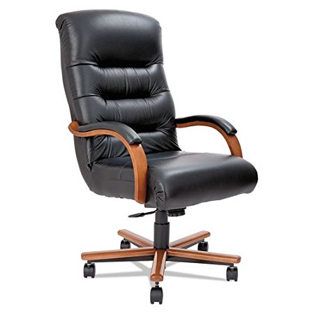 La-Z-Boy 921235 Horizon Collection Executive High Back Chair, Black Leather/Natural Cherry