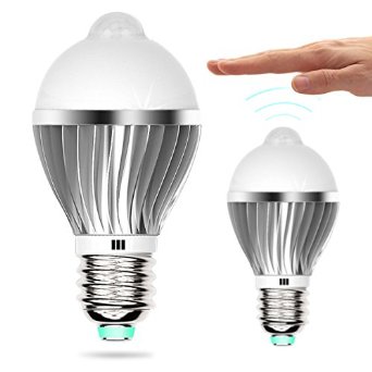 QPAU E27 5W 12 LED PIR Infrared Motion Light Bulb Detection Sensor W Warm White Light