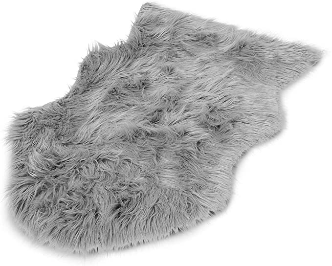 Navaris Fluffy Faux Sheepskin Rug - Soft Faux Fur Floor Rug Bedroom Throw Blanket in Vegan Hypoallergenic Shaggy Wool Sheep Skin - Grey, 60 x 90 cm