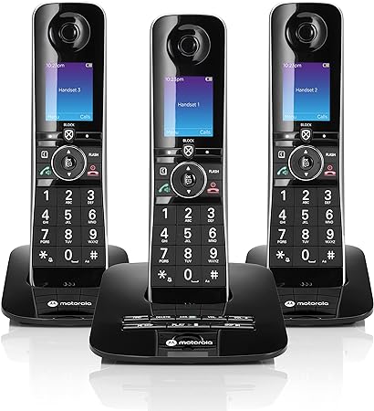 Motorola Voice D8713 Cordless Phone System w/3 Digital Handsets   Bluetooth to Cell, Answering Machine, Call Block - Black