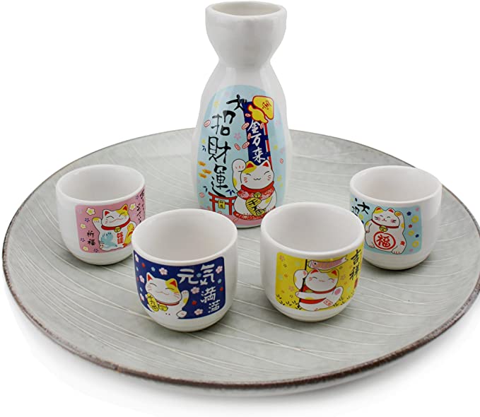 Traditional Japanese Porcelain Sake Set ~ Japanese Maneki Neko Lucky Cat 4 Cups 1 Decanter / Carafe / Sake Set / House warming / Gift / Birthday Gift / Japanese / Wine Glass / Kitchen / Asian (F15708)