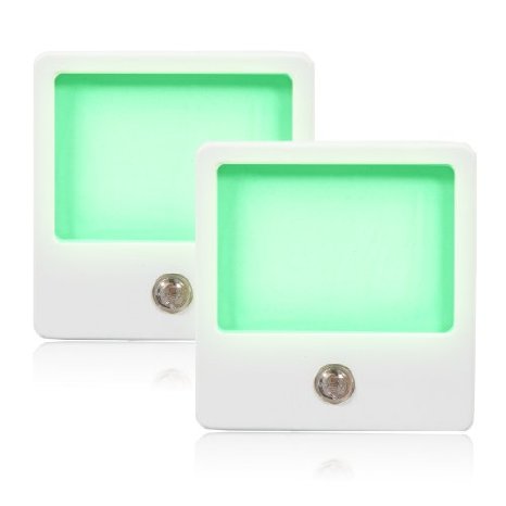 Maxxima Green LED Night Light With Dusk to Dawn Sensor Pack of 2