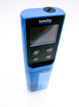 Solaxx MET01A SafeDip Digital Test Meter for pH, Chlorine, Salt and Temperature