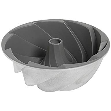 Nordic Ware 10-Cup Bundt Pan