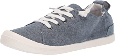 Amazon Essentials Women's Slip-on Canvas Flat Sneaker