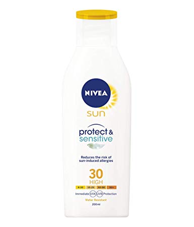 NIVEA SUN Protect & Sensitive Sun Lotion (200ml), Sunscreen with SPF30, Suncream for Sensitive Skin with Aloe Vera, Immediately Protects Against Sun Exposure