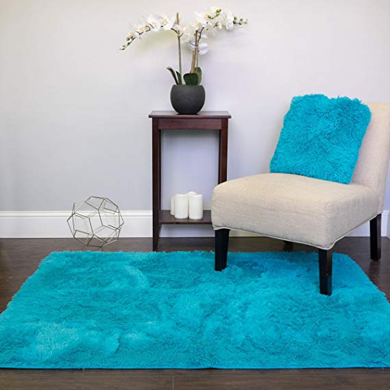 Faux Fur Area Rug Decorative 4' x 5' Ultra Soft and Luxurious Cruelty Free Eco Friendly Shag Non Skid Premium Floor Cover for Living Room, Dining Room, Bedroom, and more!, Turquoise Blue