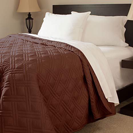 Lavish Home Solid Color Bed Quilt, Full/Queen, Chocolate