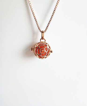 Rose Aroma Essential Oil Diffuser Necklace Locket Pendant Gift Set,Rose Locket Pendant Red Perfume Bottle Necklace With 19.7" Venezia Chain Plus 2.36" Adjustable Chain(Rose Gold)