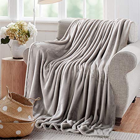 Reafort Ultra Soft Flannel Fleece All Season Light Weight Living Room/Bedroom Warm Throw Blanket (Silver Grey, King 108"X92")