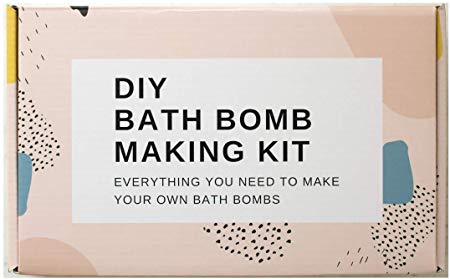 bMAKER DIY Bath Bomb Making Kit - Lavender, Rose Essential Oil and Dried Flowers - Soap Molds, Cello Bag, Handmade Tag, 33 items in the kit - Easy to Make 8-12 Medium to Large Fizzy Bombs