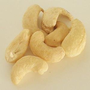 Raw Whole Cashews (One Pound Bag)