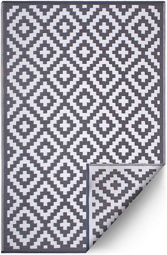 FH Home Indoor/Outdoor Recycled Plastic Floor Mat/Rug - Reversible - Weather & UV Resistant - Aztec - Gray/White (6 ft x 9 ft)
