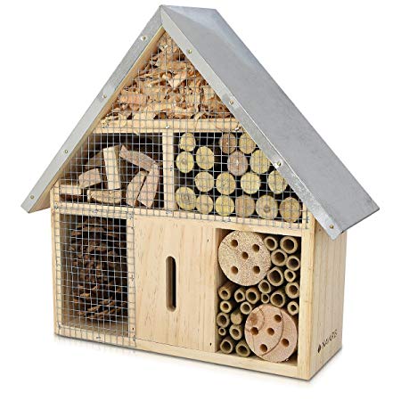 Navaris M Wooden Insect Hotel - 24.5 x 28 x 7.5 cm - Natural Wood Insect House - Garden Shelter Bamboo Nesting Habitat - For Bees Butterflies Ladybugs