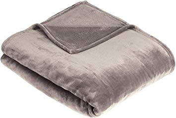 AmazonBasics - Cuddly blanket, made of velvety plush, 127 x 152cm - Grey