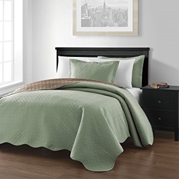 Chezmoi Collection Mesa 3-piece Oversized (118"x106") Reversible Bedspread Coverlet Set King, Sage/Taupe