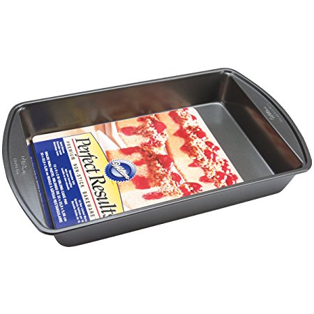 Wilton 2105-6060 Perfect Results Nonstick Oblong Cake Pan, 13 by 9 by 2-Inch