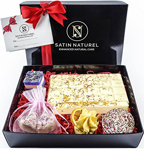 Organic Bath Bombs "Feeling Fruity" 7-Piece Set / High-Quality Bath Pralines In Elegant Gift Box With Real Satin Bow / Extraordinary Present Idea For Women / Vegan With Shea Butter