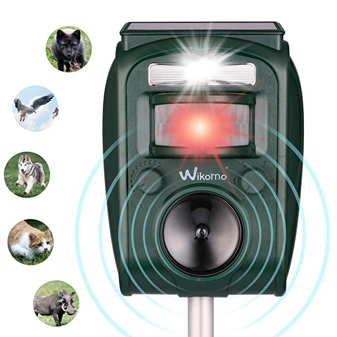 Solar Animal Repeller Humane Ultrasonic Pest Control Repellent PIR Sensor Alarm with Ultrasonic Sound, Motion Sensor and Flashing Light for Cats, Dogs, Squirrels, Moles, Rats and Wild Animals