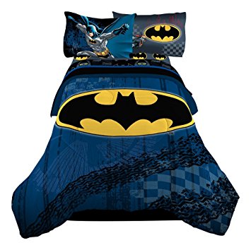 Warner Bros 72 x 86" Batman Guardian Speed Reversible Microfiber Comforter, Twin/Full