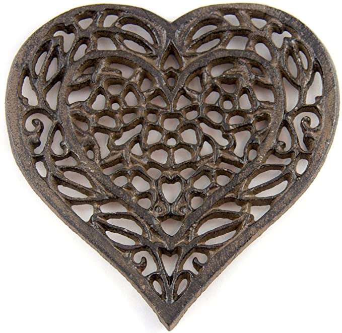 Comfify Cast Iron Heart Trivet - Decorative Cast Iron Trivet For Kitchen Or Dining Table - Vintage, Rusted Design - 17x16.5 cm - With Rubber Pegs/Feet - Recycled Metal - Rust Brown Color