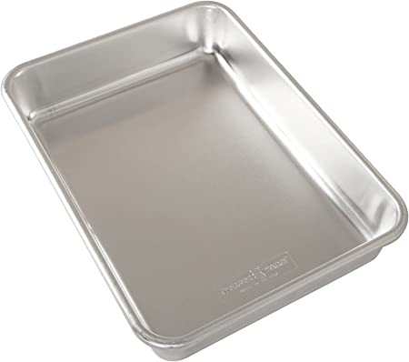 Nordic Ware Naturals 9" x 13" Rectangular Cake Pan, Natural Aluminium Baking Tin with Superior Heat Conductivity, Premium Bakeware Made in the USA, Silver