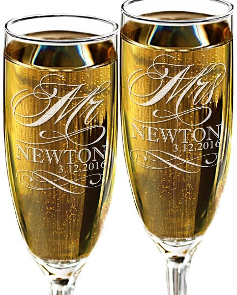 Mr and Mrs Champagne Wedding Glasses Set of 2 Personalized Toasting Flutes Engraved Mr and Mrs Wedding Toast Glass Flutes Bride and Groom Gift