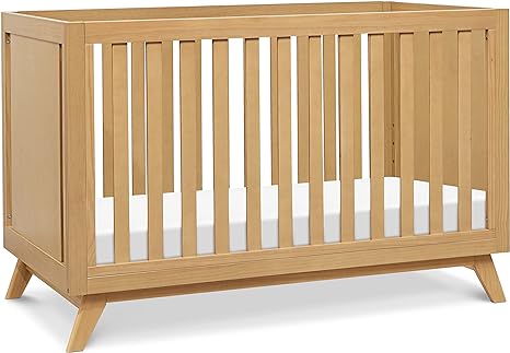 DaVinci Otto 3-in-1 Convertible Crib in Honey, Greenguard Gold Certified