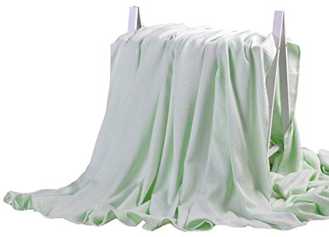 DANGTOP Air Conditioning Cool Blanket with Bamboo Microfiber- All Seasons Thin Quilt for Adults and Teens(79"X91",Large Green).