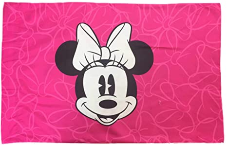 Jay Franco Disney Minnie Mouse Go with The Bow 1 Pack Pillowcase - Double-Sided Kids Super Soft Bedding (Official Disney Product)