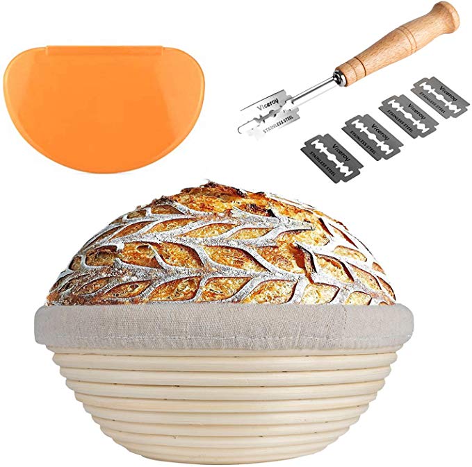 Jillmo 9 inch Banneton Proofing Basket Set Natural Rattan Round Bread Proofing Basket Kit for Rising Sourdough with Bread Lame, Cloth Liner and Dough Scraper for Artisan Bakers and Home Use