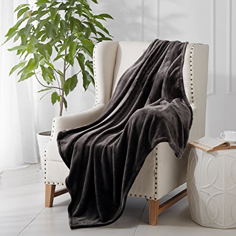 Reafort Ultra Soft Flannel Fleece All Season 350GSM Light Weight Living Room/Bedroom Warm Blanket (Brown, Twin 66"X90")