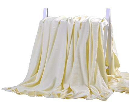 DANGTOP Air Conditioning Cool Blanket with Bamboo Microfiber- Summer Thin Quilt Lightweight for Adults and Teens(79"X91",Large Yellow).