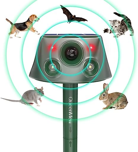 Ultrasonic Animal Repellent Solar Powered, Waterproof Outdoor Animal Repeller Deterrent with PIR Motion Sensor & Flashing Light, Outdoor Repellent Device for Rat, Squirrel, Deer, Bird for Farm Yard