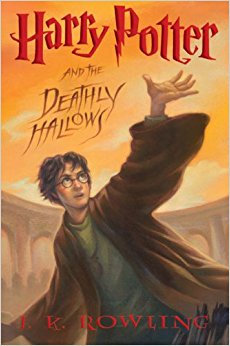 Harry Potter and the Deathly Hallows (Book 7) (Library Edition)