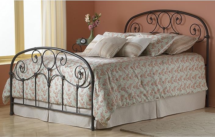 Nicely Fitted Industrial Carbon Steel Panel Bed for Your Room (Queen Size, Overall: 52.25" H x 61.75" W x 85" D)
