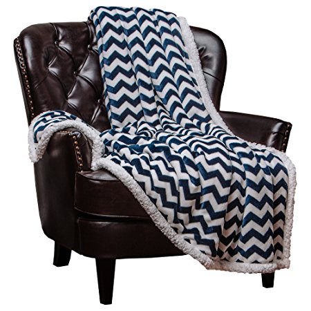 Chanasya Super Soft Ultra Plush Cozy Fluffy Warm Chevron Print Modern Contemperary Design Velvet Fleece Front and Fuzzy Sherpa Back Throw Blanket - Navy and White 60X70 Inches